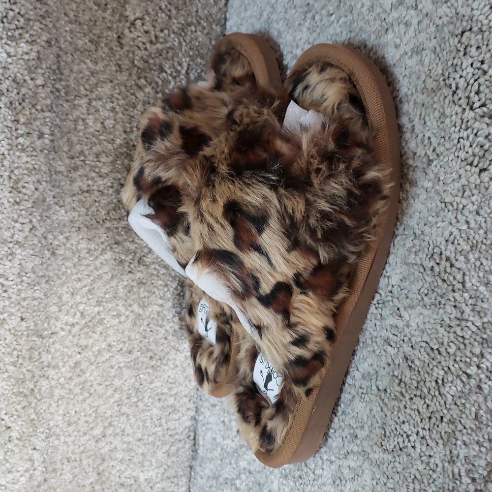 Cheetah / leopard furry slippers open toe Corkys Slumber NIB Size 7 only